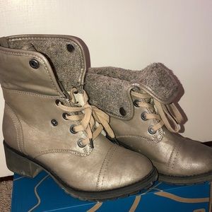 Boots boots boots!! Super cute combat style boot.